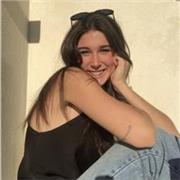 enpática y trabajadora. Tengo experiencia trabajando con niños y niñas.